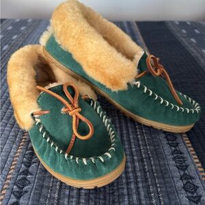 L.L. Bean Wicked Good Green Slippers. Size 8